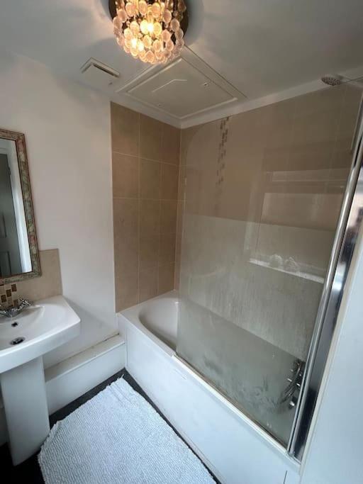 Perfect Home From Home In Stoke On Trent Etruria Exteriör bild